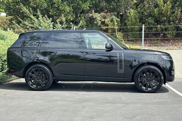 2026 Land Rover Range Rover P400 SE 7 Seat