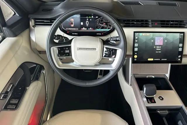 2026 Land Rover Range Rover P400 SE 7 Seat