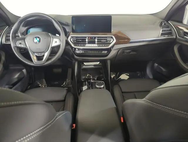 2025 BMW X4 xDrive30i