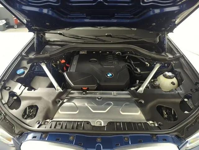 2025 BMW X4 xDrive30i