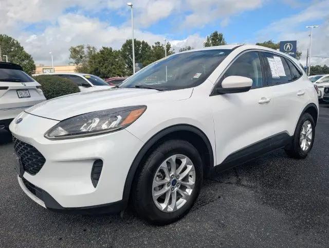 2020 Ford Escape SE