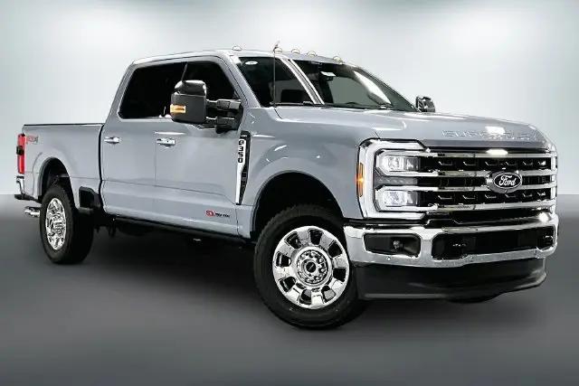 2027 Ford F-350 LARIAT for sale in Auburn, IN