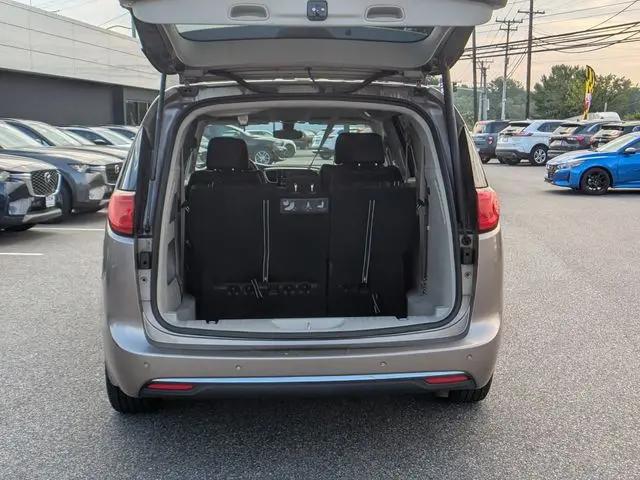2017 Chrysler Pacifica Touring-L