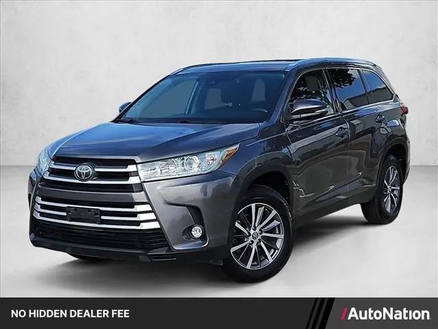 2019 Toyota Highlander XLE for sale in Houston, TX