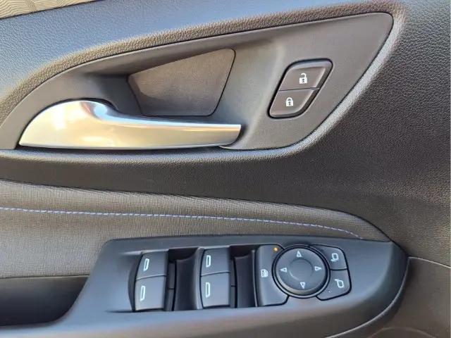 2026 Buick NV Sport Touring FWD