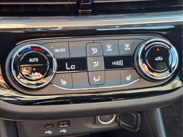 2026 Buick NV Sport Touring FWD