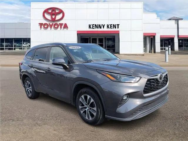 2023 Toyota Highlander XLE for sale in Evansville, IN