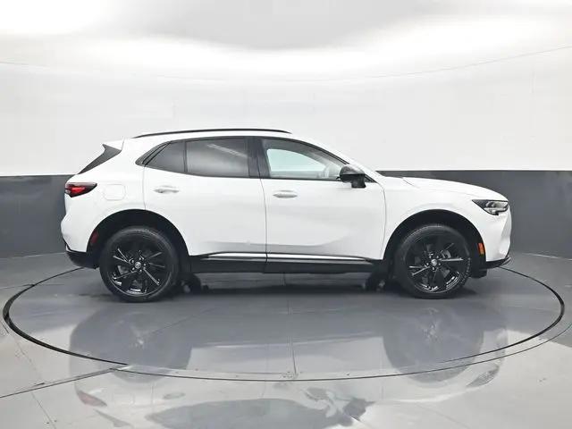 2022 Buick Envision FWD Essence