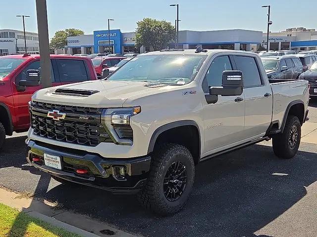 2026 Chevrolet Silverado 2500HD Crew Cab, Standard Bed, XR2, 4WD for sale in Lubbock, TX