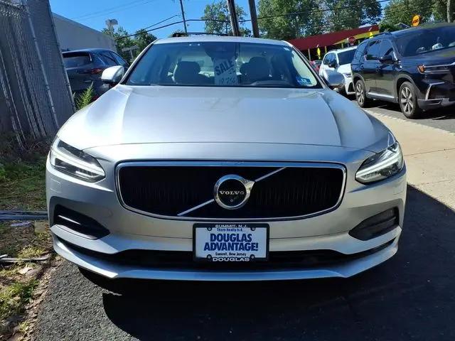 2018 Volvo S90 T5 Momentum
