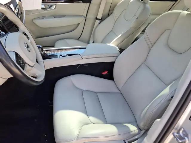 2018 Volvo S90 T5 Momentum