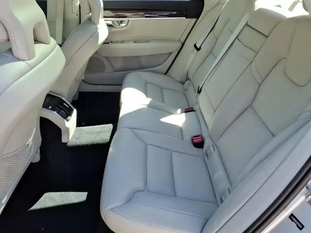 2018 Volvo S90 T5 Momentum