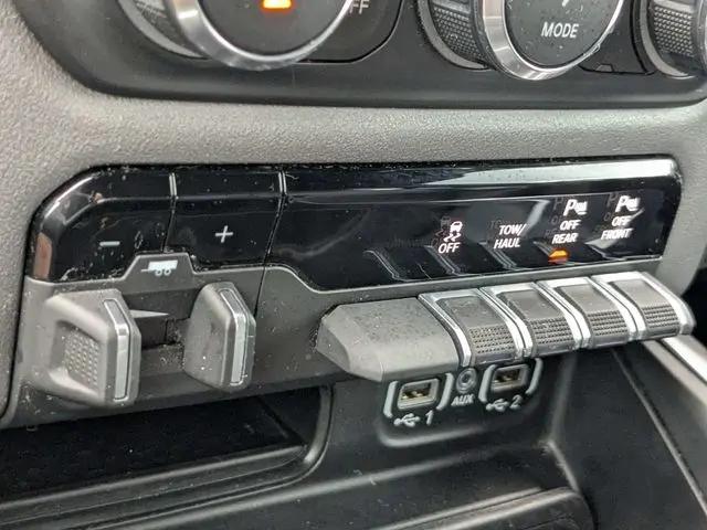 2022 Ram 1500 Big Horn Crew Cab 4x4 57 Box