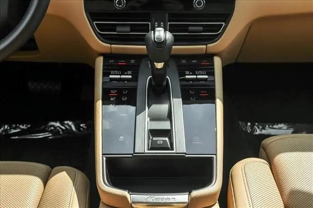 2024 Porsche Macan T