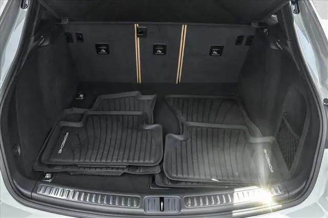 2024 Porsche Macan T