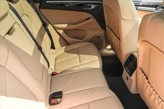 2024 Porsche Macan T