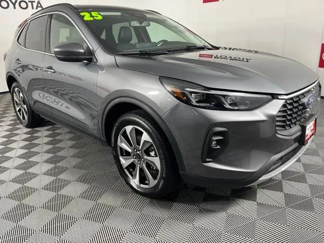 2025 Ford Escape Platinum for sale in Cedar Falls, IA