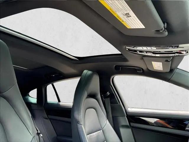 2023 Porsche Panamera Panamera