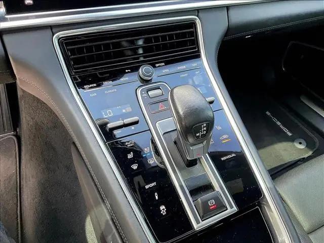 2023 Porsche Panamera Panamera
