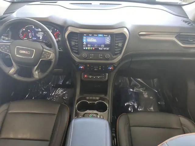 2023 GMC Acadia AWD AT4