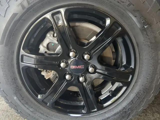 2023 GMC Acadia AWD AT4