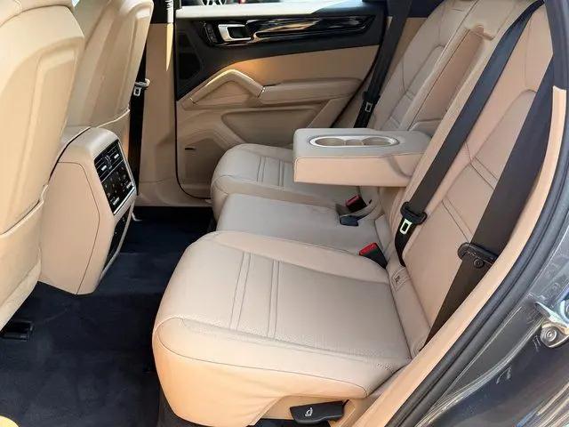 2023 Porsche Cayenne E-Hybrid Cayenne E-Hybrid
