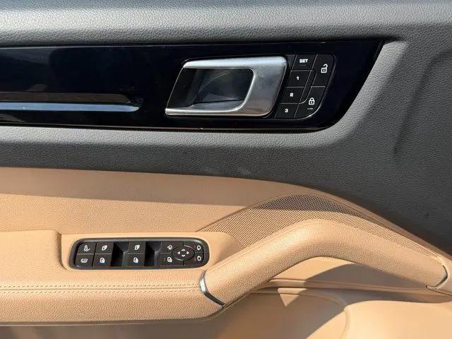 2023 Porsche Cayenne E-Hybrid Cayenne E-Hybrid