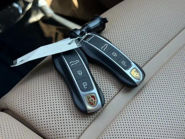 2023 Porsche Cayenne E-Hybrid Cayenne E-Hybrid