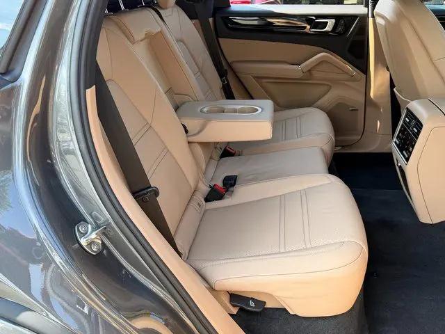 2023 Porsche Cayenne E-Hybrid Cayenne E-Hybrid