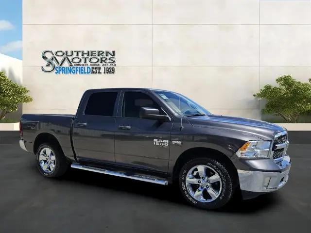 2024 Ram 1500 Classic Tradesman Crew Cab 4x4 57 Box