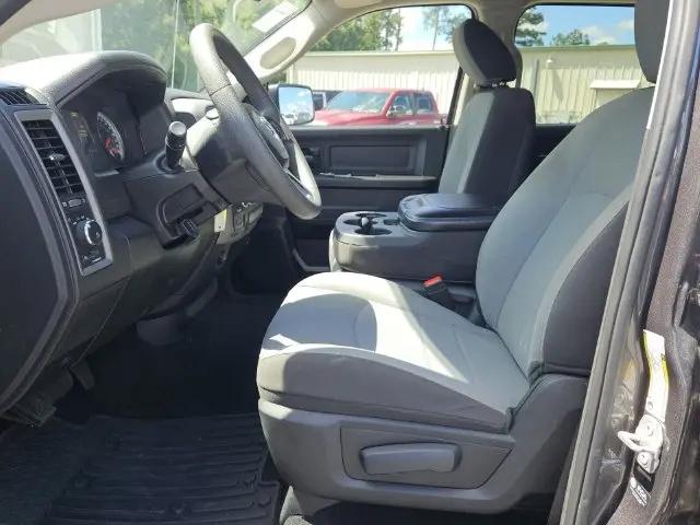 2024 Ram 1500 Classic Tradesman Crew Cab 4x4 57 Box