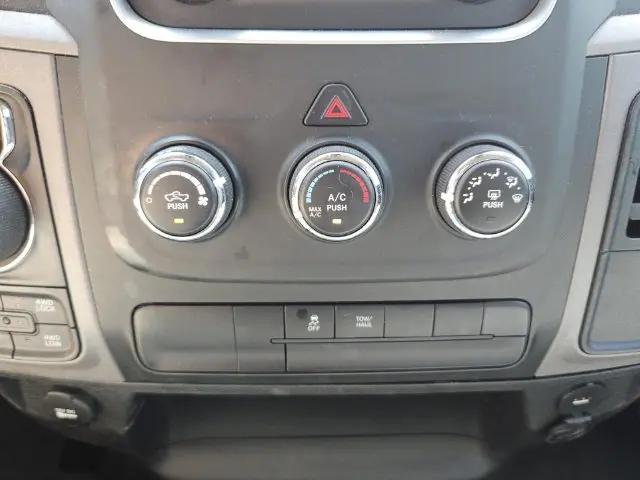 2024 Ram 1500 Classic Tradesman Crew Cab 4x4 57 Box