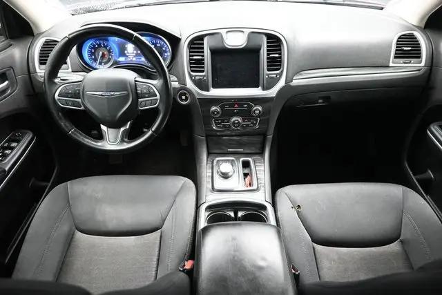 2019 Chrysler 300 Touring