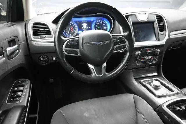 2019 Chrysler 300 Touring