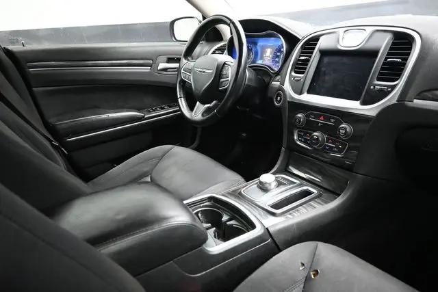 2019 Chrysler 300 Touring
