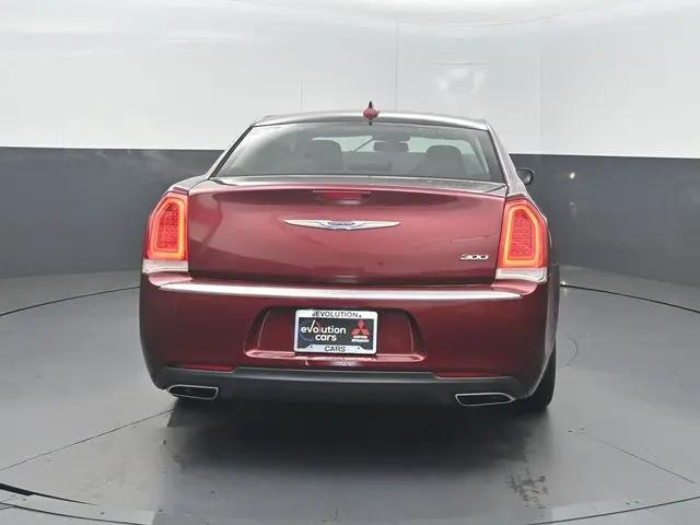2019 Chrysler 300 Touring
