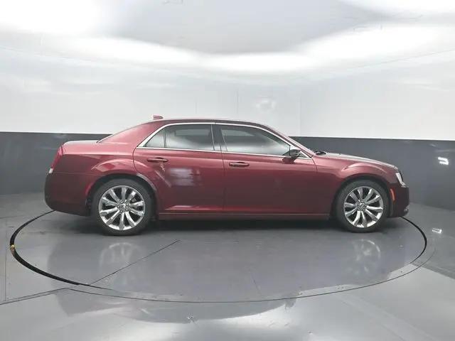 2019 Chrysler 300 Touring