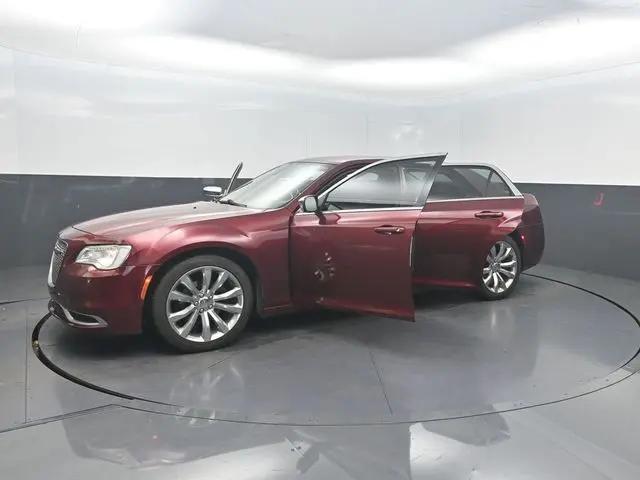 2019 Chrysler 300 Touring