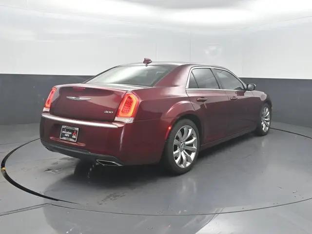 2019 Chrysler 300 Touring