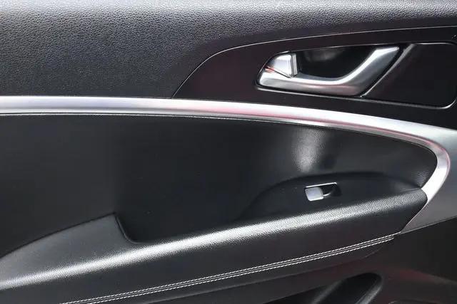 2021 Genesis G70 2.0T RWD