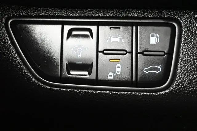 2021 Genesis G70 2.0T RWD