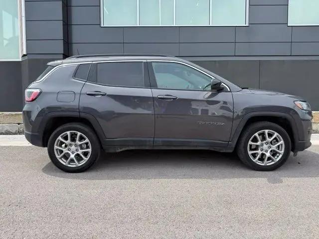 2024 Jeep Compass Latitude Lux FWD