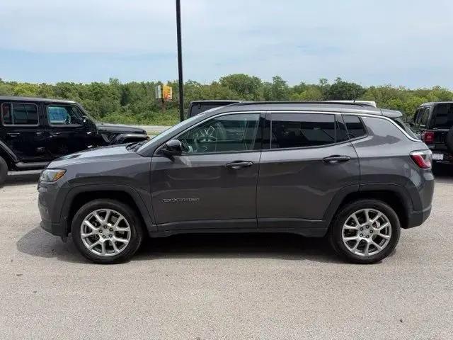 2024 Jeep Compass Latitude Lux FWD
