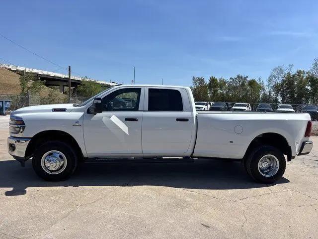 2026 Ram 3500 Tradesman Crew Cab 4x4 8 Box