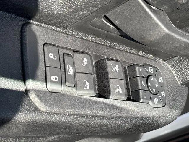 2026 Ram 3500 Tradesman Crew Cab 4x4 8 Box
