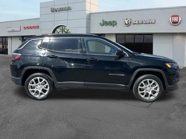 2023 Jeep Compass Latitude Lux FWD