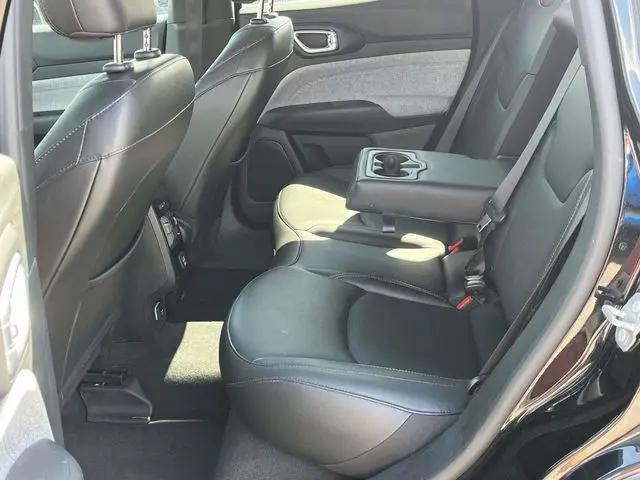 2023 Jeep Compass Latitude Lux FWD