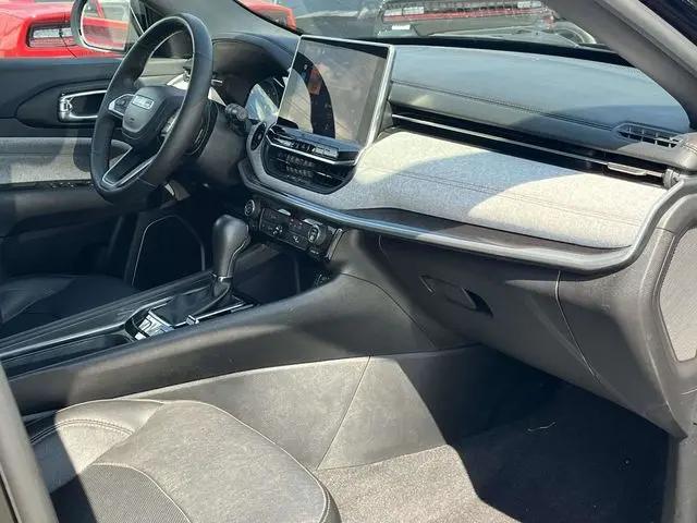 2023 Jeep Compass Latitude Lux FWD