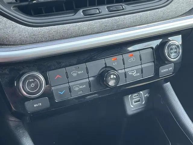 2023 Jeep Compass Latitude Lux FWD