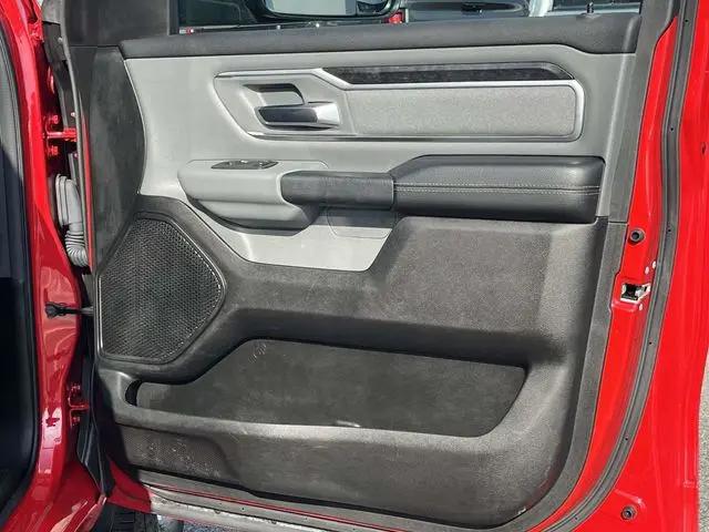 2019 Ram 1500 Big Horn/Lone Star Crew Cab 4x4 57 Box
